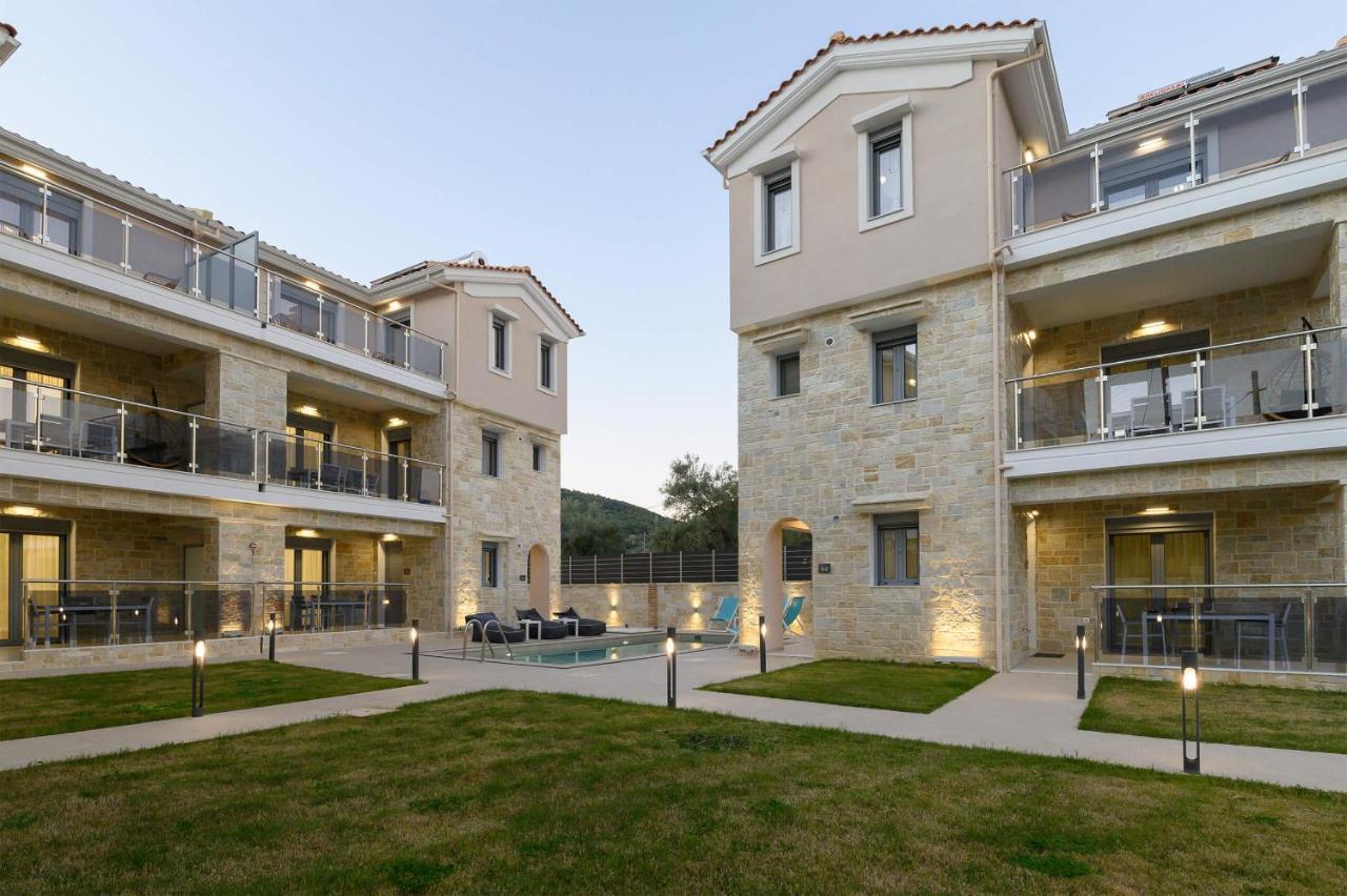 Momento Luxury Apartments Walking Distance From The Beach Nikiana Esterno foto