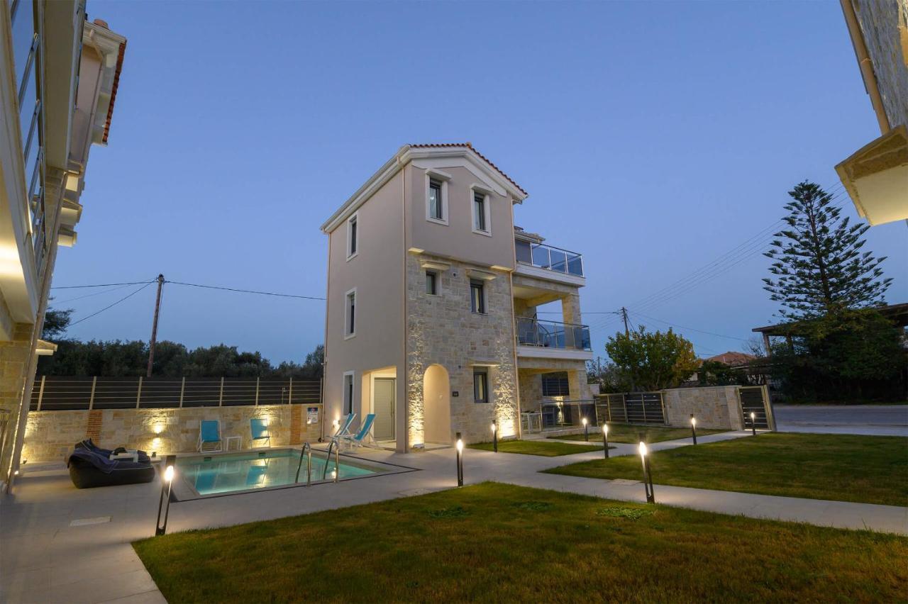 Momento Luxury Apartments Walking Distance From The Beach Nikiana Esterno foto