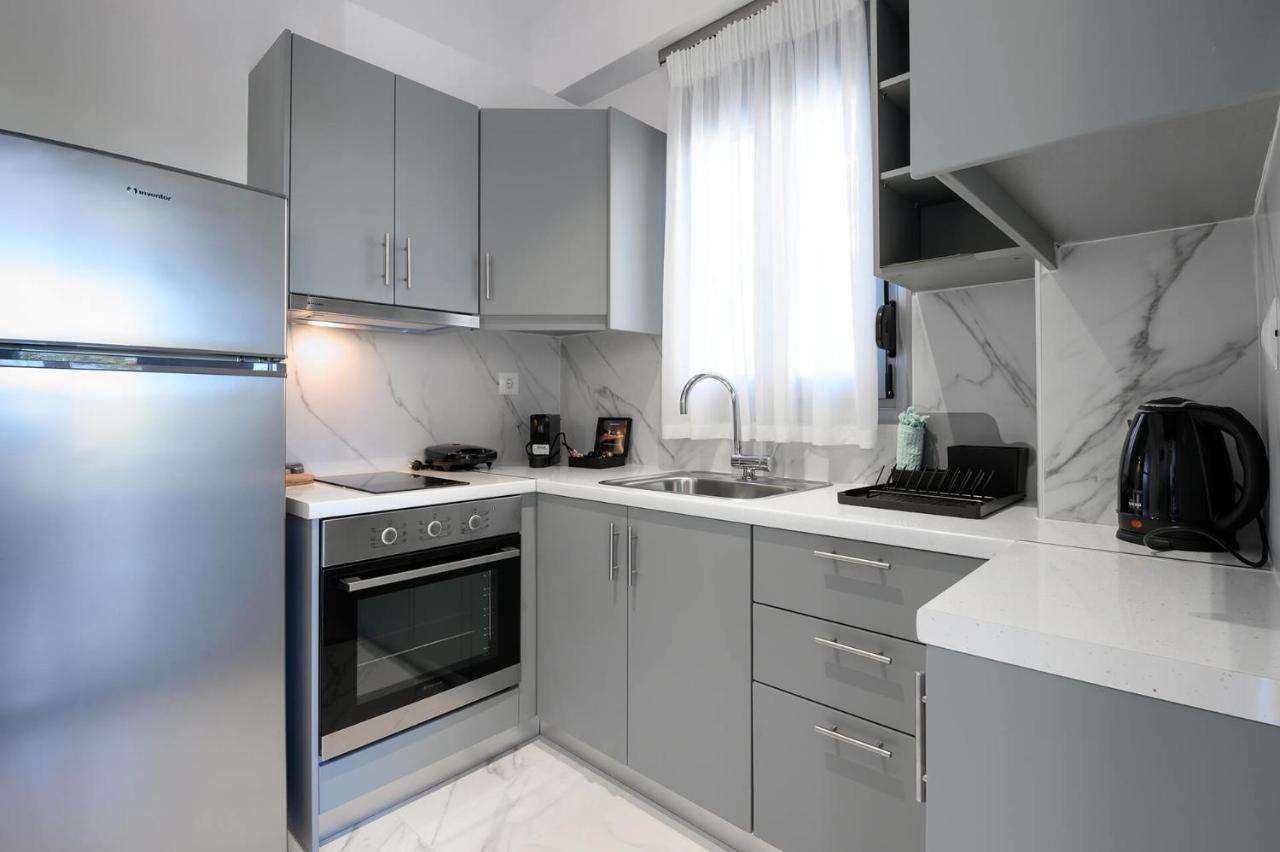 Momento Luxury Apartments Walking Distance From The Beach Nikiana Esterno foto