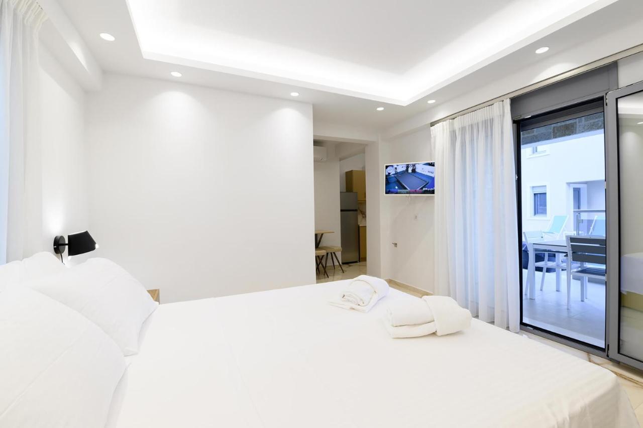 Momento Luxury Apartments Walking Distance From The Beach Nikiana Esterno foto