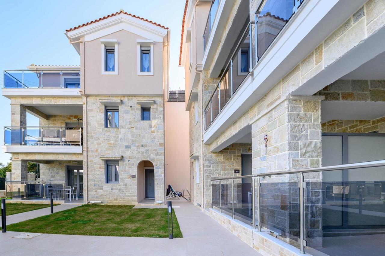 Momento Luxury Apartments Walking Distance From The Beach Nikiana Esterno foto