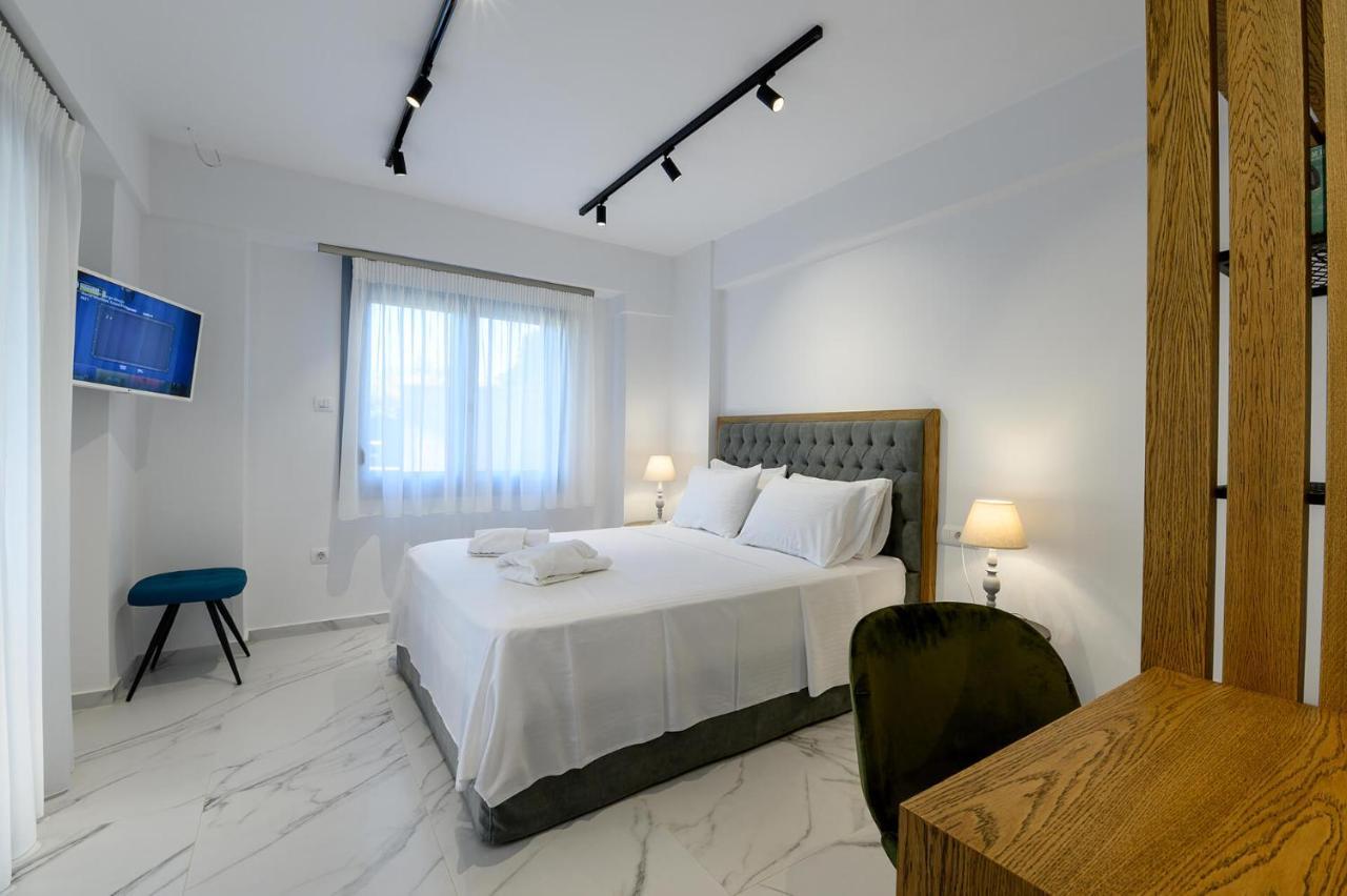 Momento Luxury Apartments Walking Distance From The Beach Nikiana Esterno foto