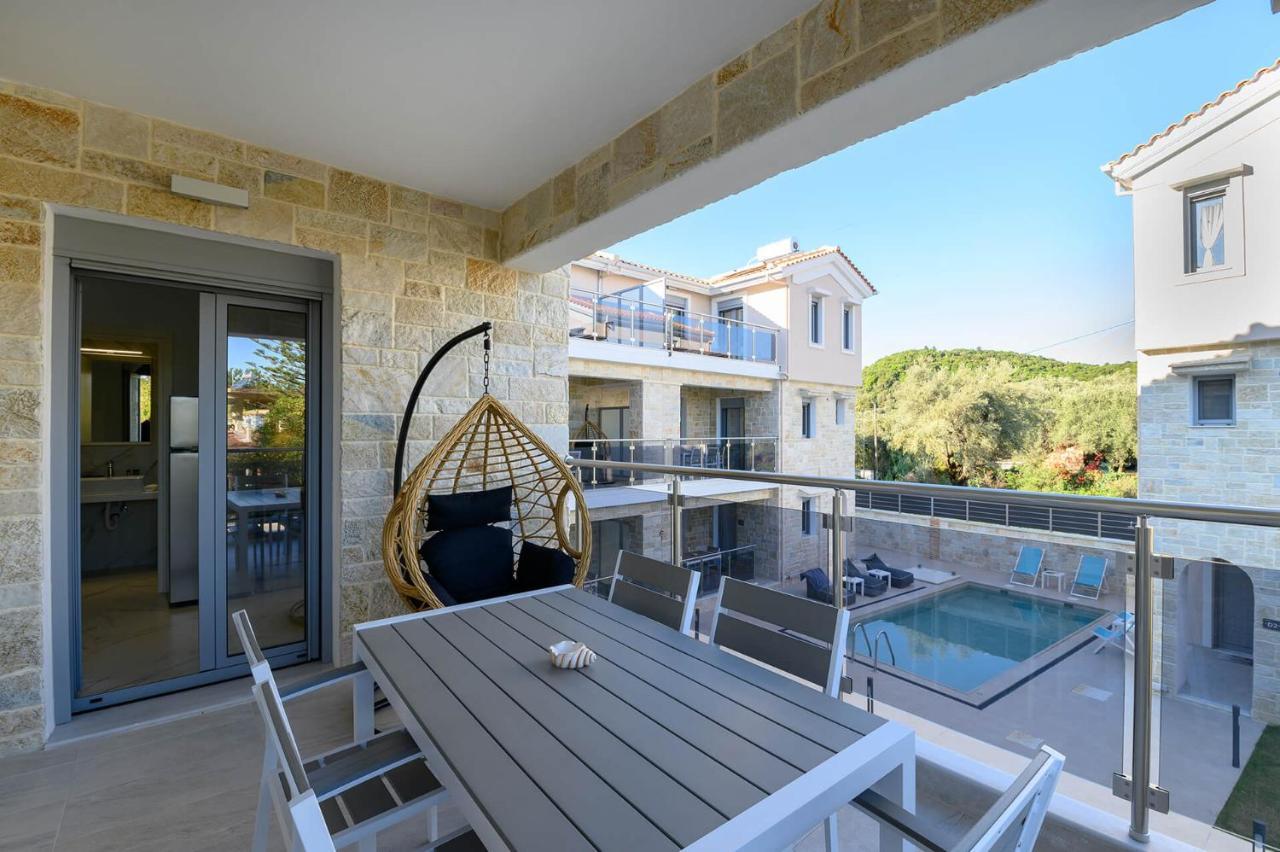 Momento Luxury Apartments Walking Distance From The Beach Nikiana Esterno foto