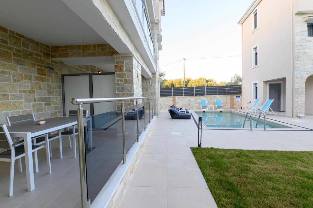 Momento Luxury Apartments Walking Distance From The Beach Nikiana Esterno foto