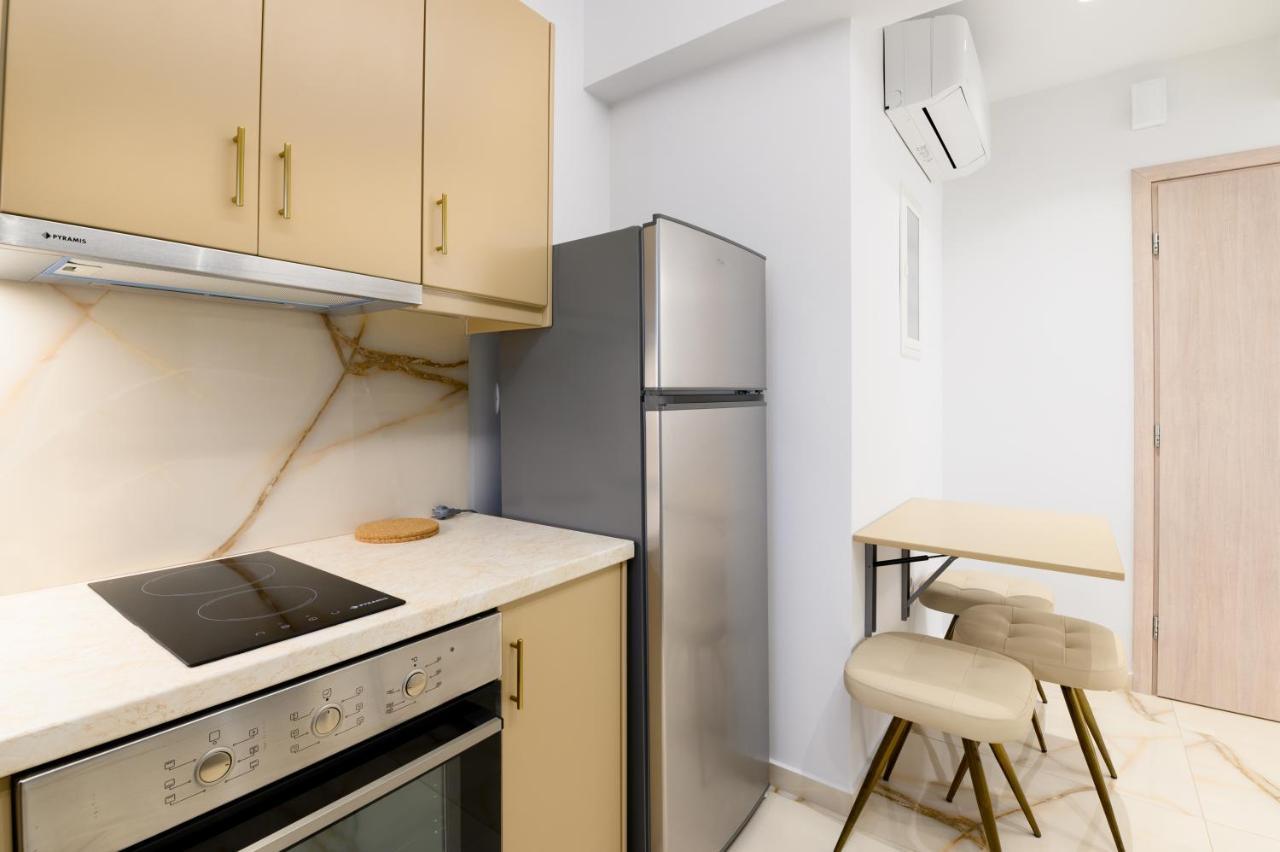 Momento Luxury Apartments Walking Distance From The Beach Nikiana Esterno foto