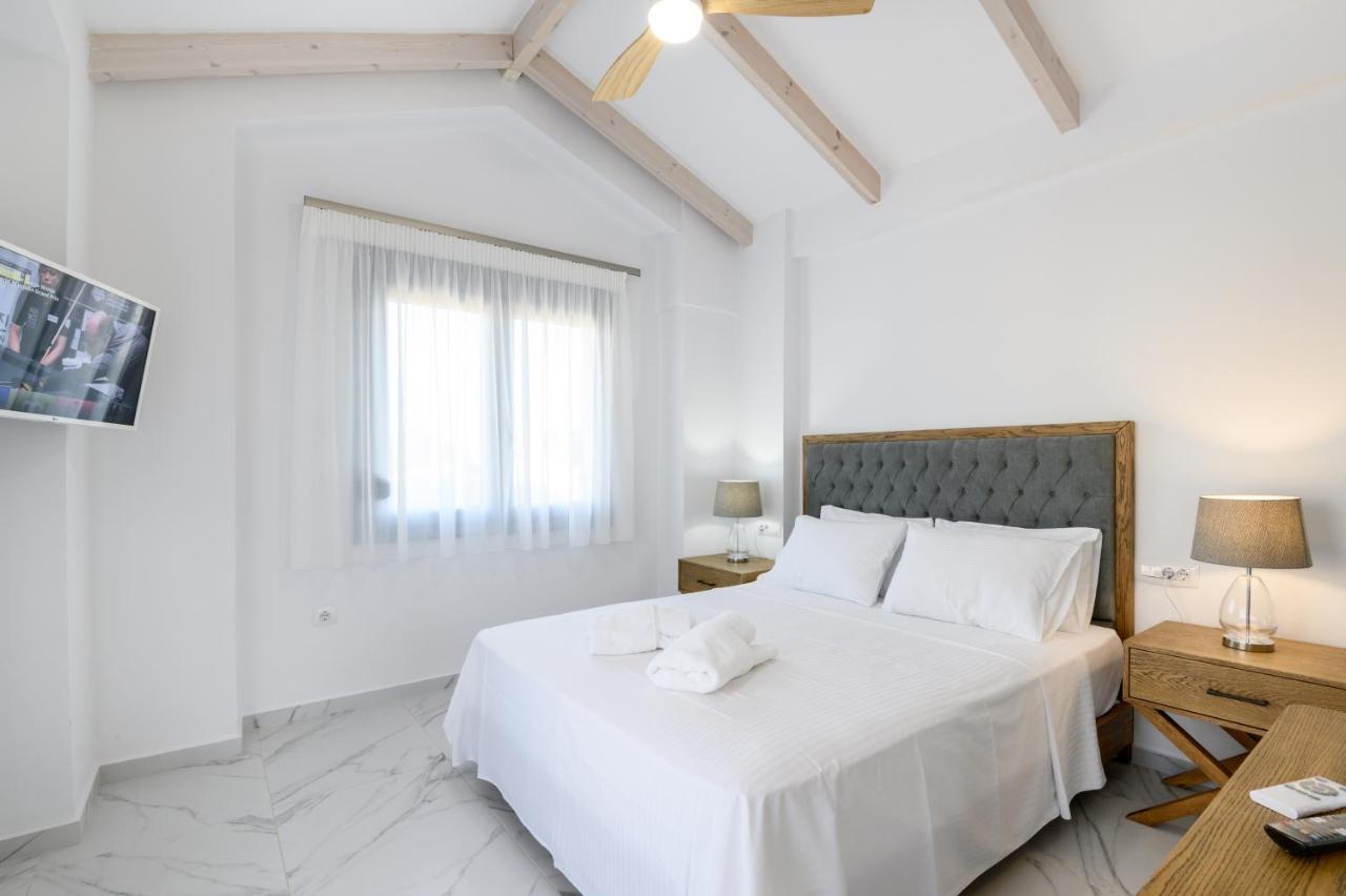 Momento Luxury Apartments Walking Distance From The Beach Nikiana Esterno foto